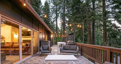 Updated Cabin near Beach&Ski HotTub Sauna Pets EV