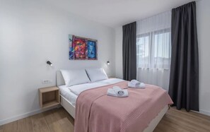 1 habitación, escritorio y wifi 