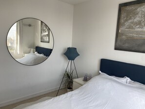 2 bedrooms, iron/ironing board, travel cot, free WiFi