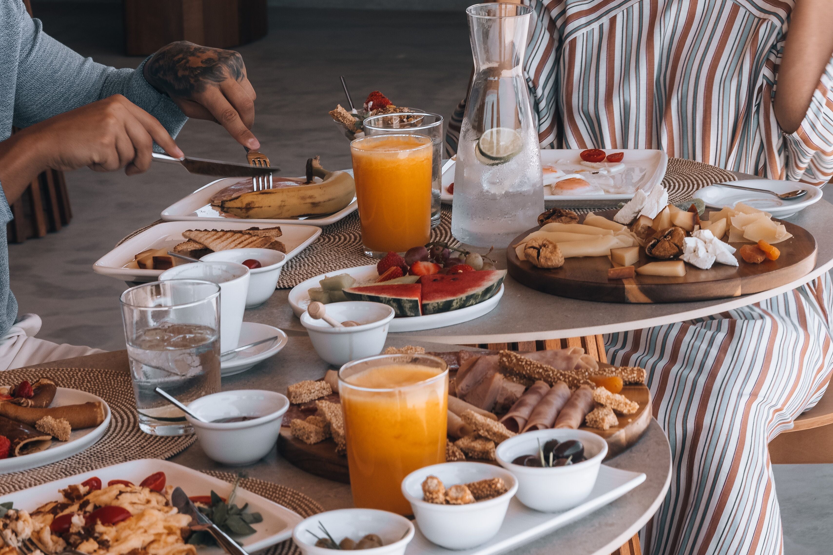 daily buffet breakfast (eur 15 per person)