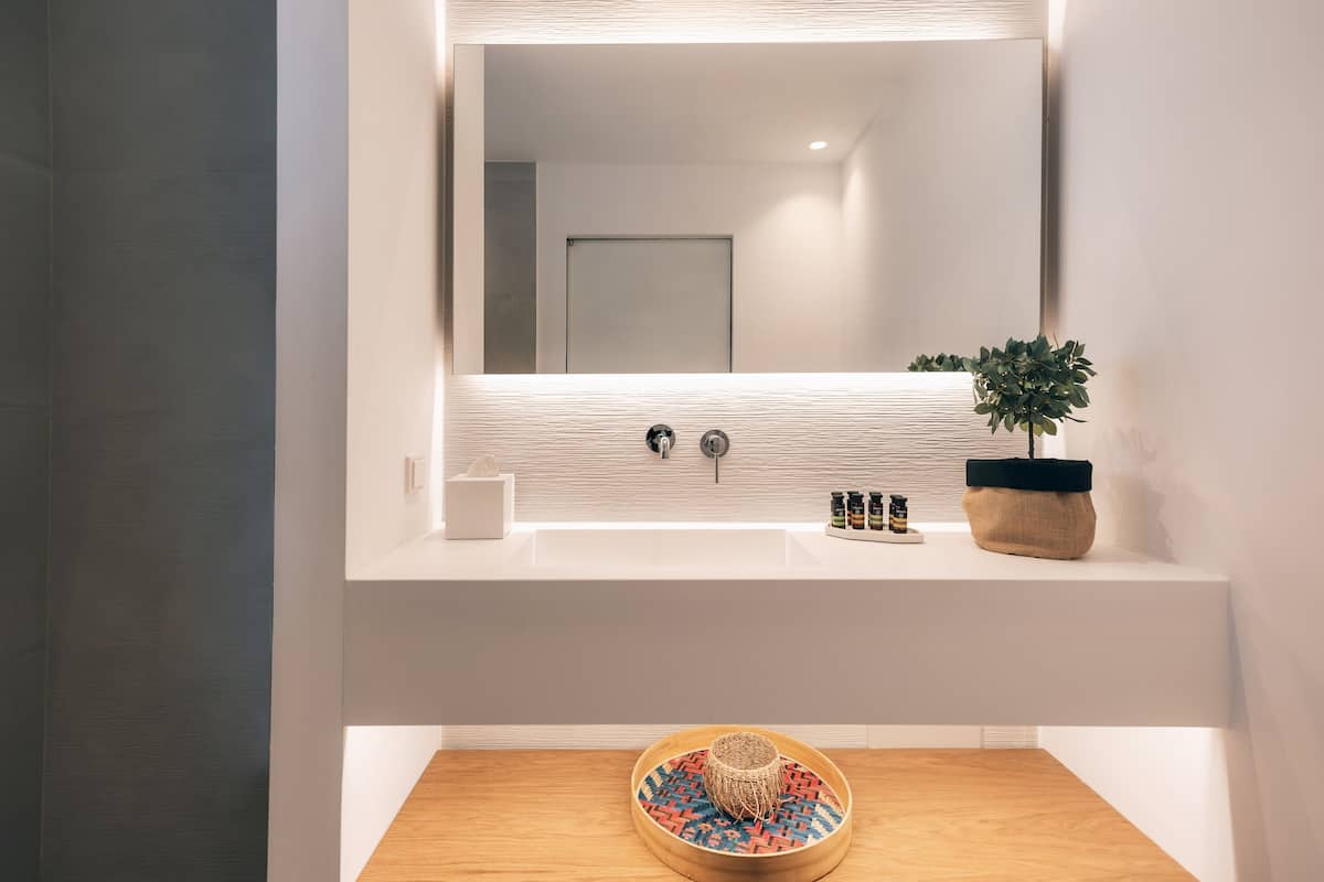 shower, rainfall showerhead, designer toiletries, hair dryer