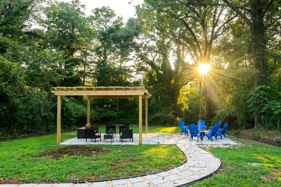 Boho Vibes in the City w/OutDoor Movie Rental