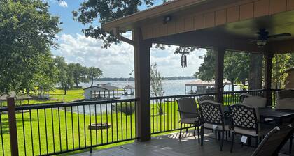 Fisherman’s Getaway with Sunset Views & Room for 11