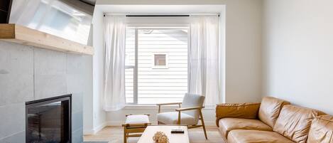 Älytelevisio, työhuone, tietokoneen näyttö