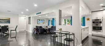 Pool paradise by the beach!! Heated Pool!!