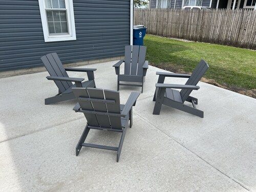 Newly renovated 5 min walk to Jet and downtown Port Clinton