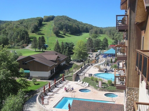 Tamarack Club At Holiday Valley Ski in/out Deluxe Condo w/ Mini Kitchen Sleeps 4