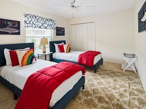 3 bedrooms, desk, iron/ironing board, travel crib - Gated Family Friendly Home - Pool Access /Pickle Ball - Near Downtown Naples (Naples)