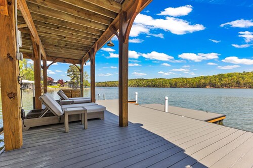 Eagle's Nest by Lake Martin Vibe