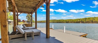 Eagle's Nest by Lake Martin Vibe