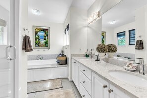 Doccia, vasca idromassaggio