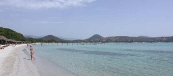 Santa Giulia Mini Villa vue mer 500 m. Plage Accès à Pied - Climatisation