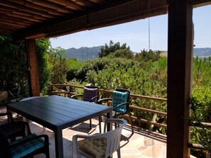 Outdoor dining - Santa Giulia Mini Villa vue mer 500 m. Plage Accès à Pied - Climatisation (Porto-Vecchio)
