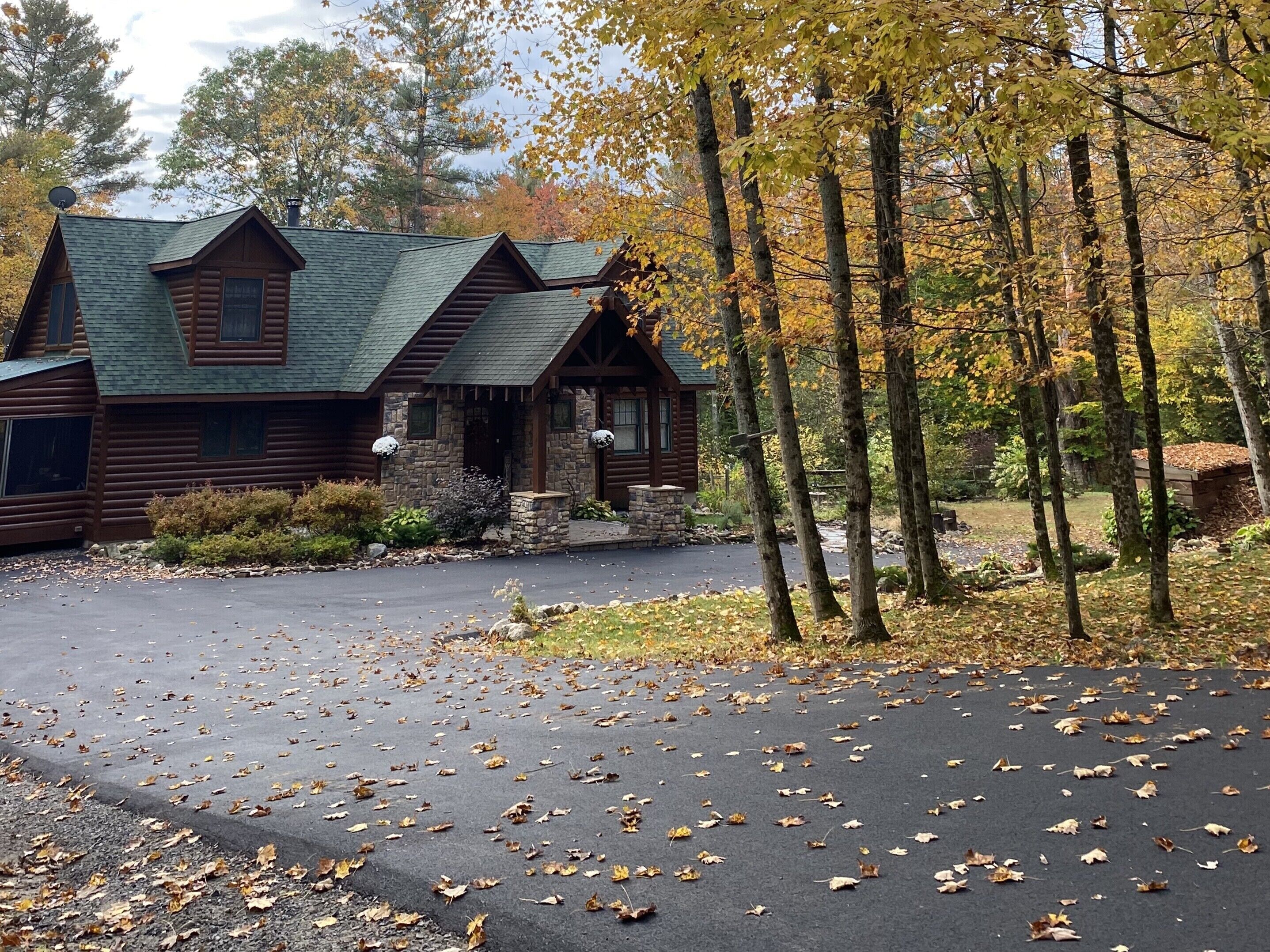 Beaver Dam Lodge (Lake George Area)