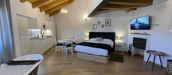 Estudio de Vistas Privilegiadas a la Reserva de la Biosfera y Exquisita Decoración Ecléctica