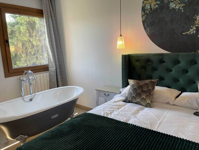 Apartamento de vistas privilegiadas a la Reserva de la Biosfera y exquisita decoración ecléctica.