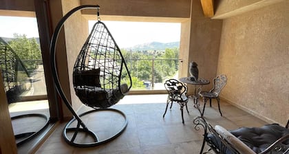 Apartamento de vistas privilegiadas a la Reserva de la Biosfera y exquisita decoración ecléctica.