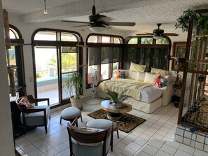 2 chambres, fer et planche à repasser, Wi-Fi gratuit, draps fournis