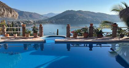 Paradise Retreat in Zihuatanejo