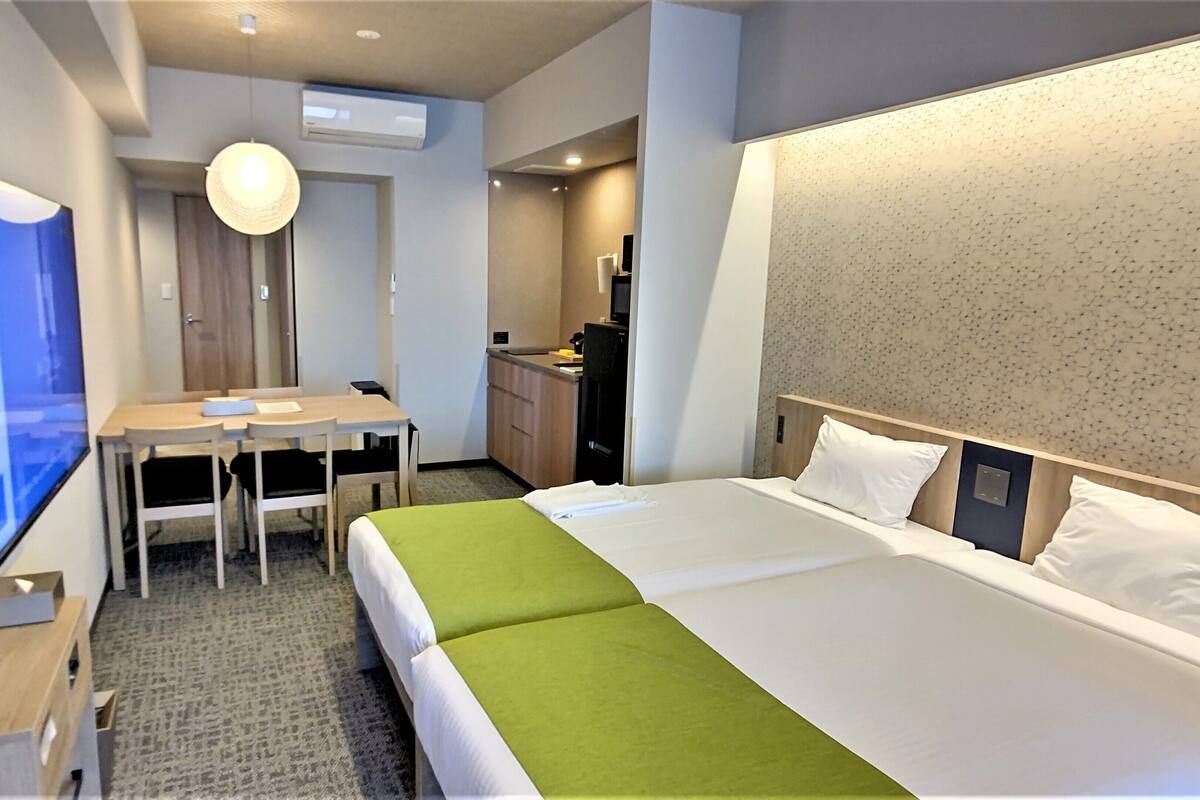 客房内保险箱、遮光窗帘、熨斗/熨板、免费 WiFi