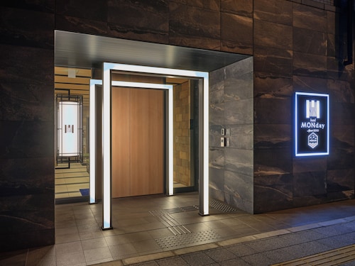 MONday Apart Premium Ueno