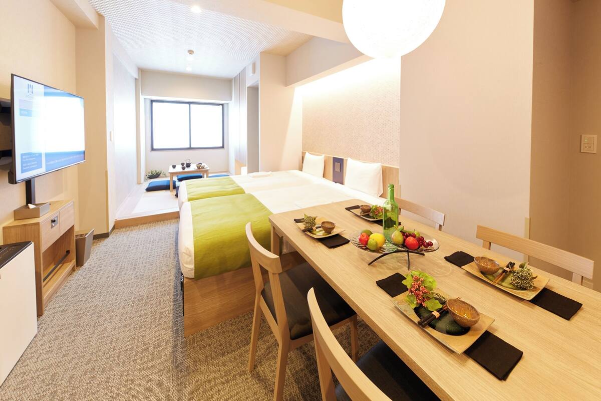客房内保险箱、遮光窗帘、熨斗/熨板、免费 WiFi