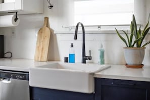 Private kitchen - Beautiful BOHO Home by Beach, Downtown + Shops (San Diego)