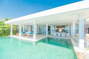 Piscina infinita
