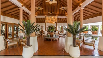 Sala de estar en el lobby