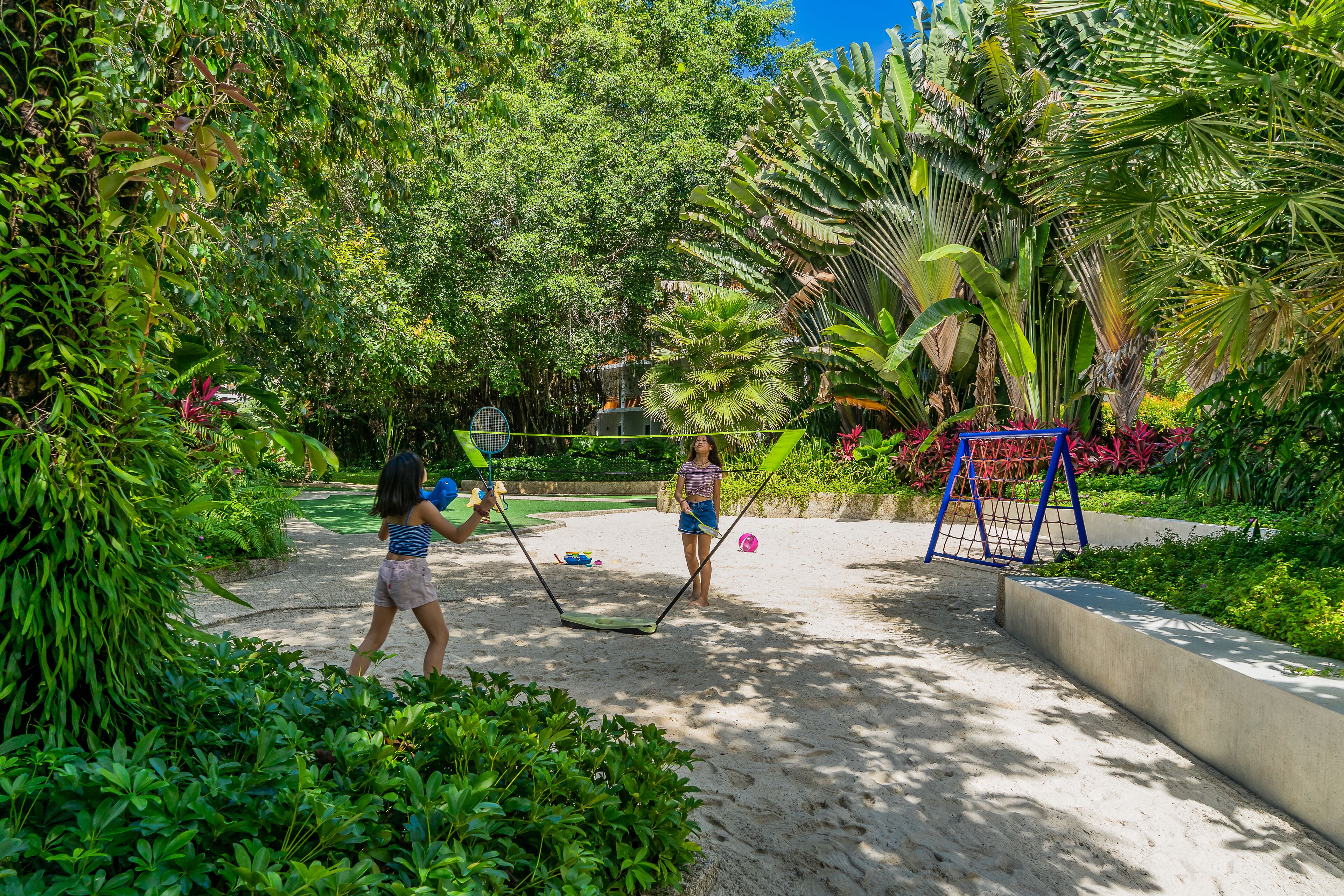 children’s play area – outdoor