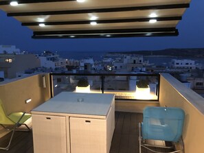Διαμέρισμα, 2 Υπνοδωμάτια, Καπνιστών, Μπαλκόνι | Εξωτερικός χώρος καταλύματος