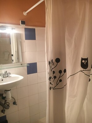 Apartment, 1 Bedroom | Bathroom