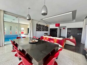 Villa, 6 camere da letto, piscina privata, vista giardino | Sala da pranzo