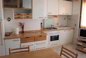 Apartment, 2 Schlafzimmer, Balkon, Stadtblick | Innenbereich