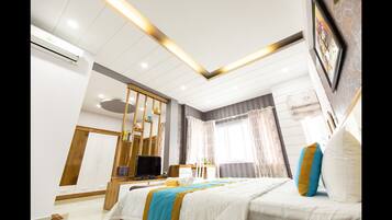 Villa, 5 Bedrooms, Smoking, Balcony | 5 bedrooms