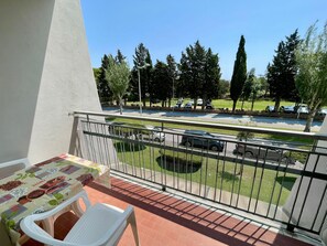 Outdoor dining - Comfortable Flat for Four-beahost (Caorle)