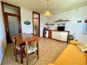 Villa, 3 chambres, patio, vue jardin | Salle à manger