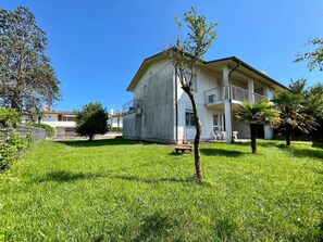 Villa, 3 chambres, patio, vue jardin | Extérieur