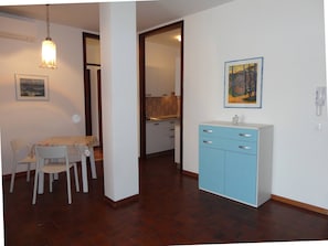 Appartamento, 2 camere da letto, balcone | Soggiorno | TV