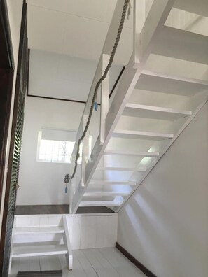 Villa, 2 Bedrooms, Balcony, Garden View | Interior