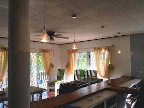 Villa, 2 Bedrooms, Balcony, Garden View | Interior