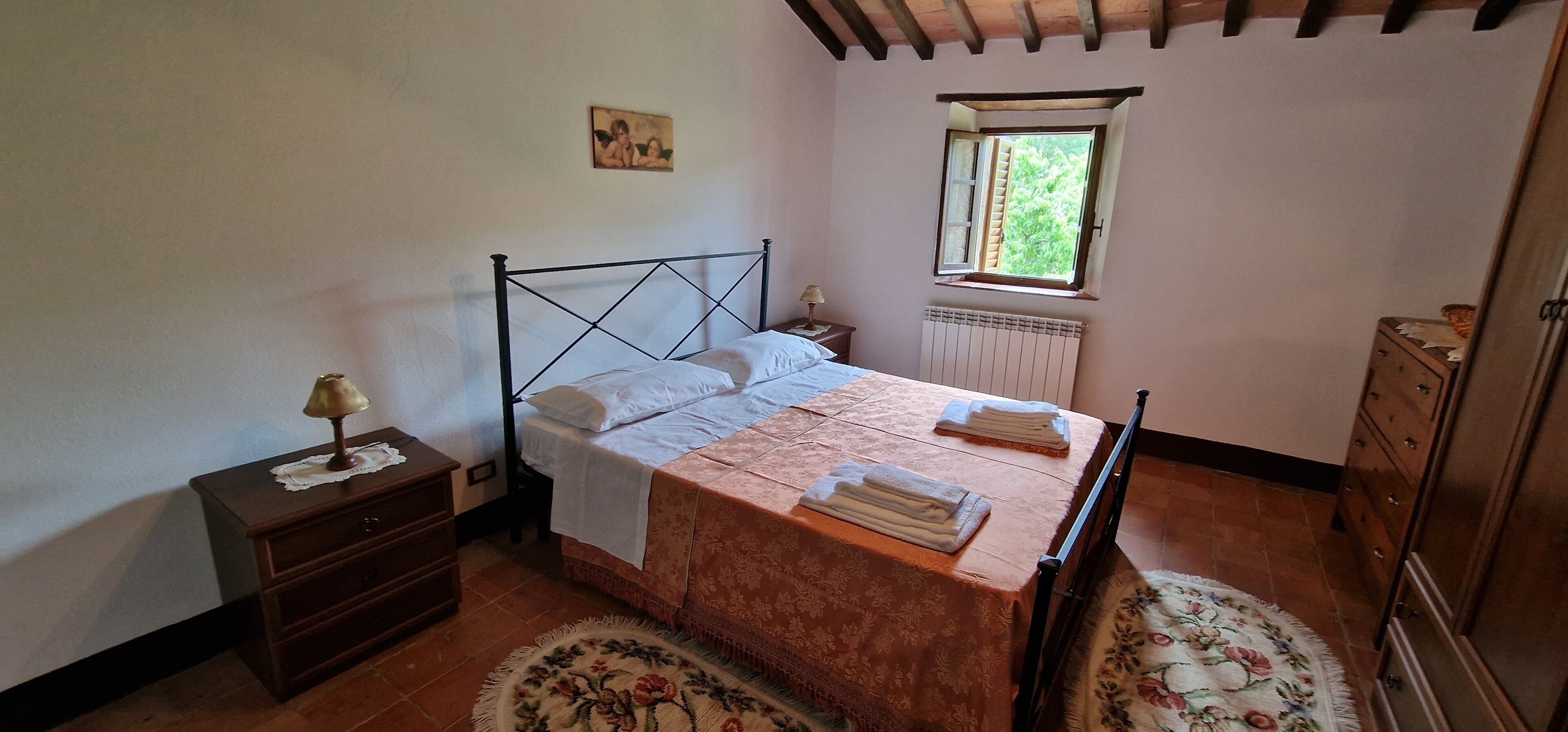 Apartment, 2 Bedrooms, Smoking, Fireplace | 2 bedrooms, bed sheets