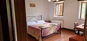Apartamento, 2 quartos, para fumantes, lareira | 2 quartos, roupa de cama