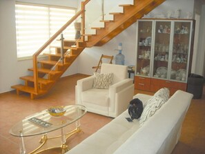 Apartment, 3 Bedrooms, Accessible, Balcony | Interior