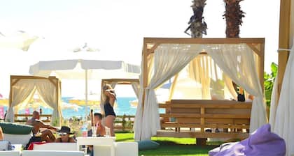 Babylon Bliss 6 A 3 bed 3 Bath Duplex Home With Private Pool