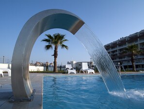 Apartment, 3 Bedrooms, Accessible, Balcony | Pool