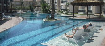 Tropical Gardens E 7 Spacious Duplex bed Home