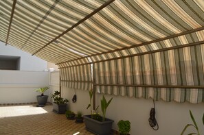 Apartment, 3 Bedrooms, Balcony, Garden View | Interior