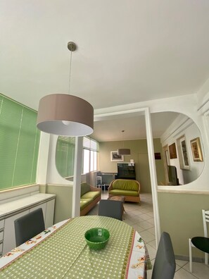 Apartment, 3 Schlafzimmer, Balkon, Gartenblick | Innenbereich