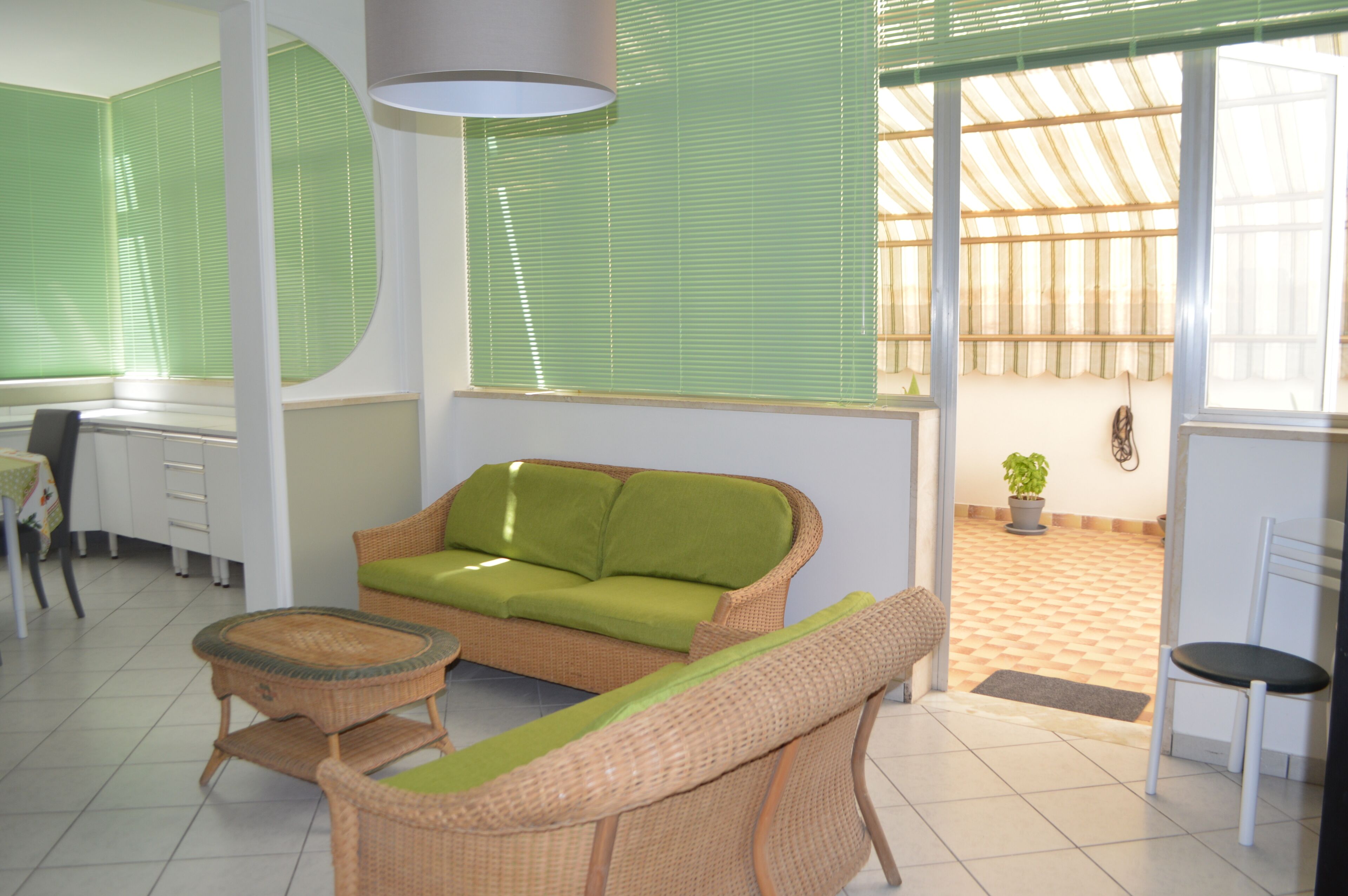 Leilighet, 3 soverom, balkong, hageutsikt | Innvendig